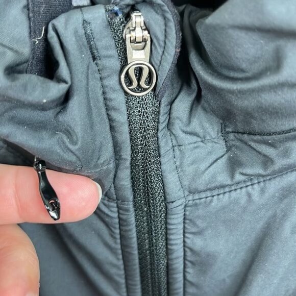 Lululemon Kanto Catch Me Vest Black Hooded Ponytail V Inverted back - Picture 4 of 14